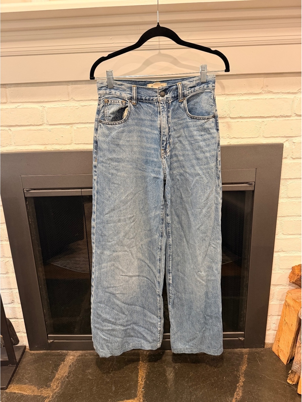 Madewell Super Wide-Leg jeans size 25, inseam 28 inches